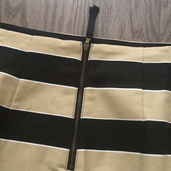 NWOT! Loft Classic Skirt - Picture 4 of 6